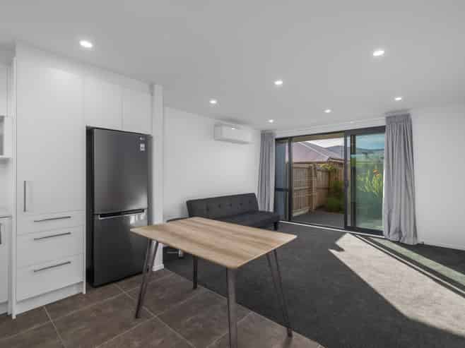 4/9 Milton Street, Somerfield