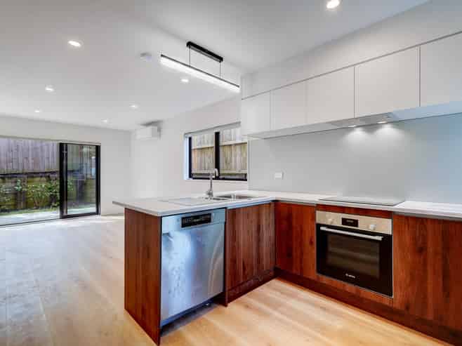 8/237 Swanson Road, Henderson