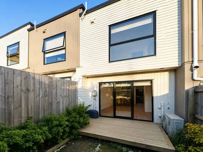 8/237 Swanson Road, Henderson