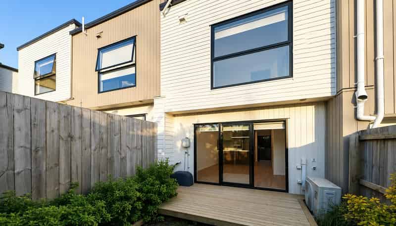 8/237 Swanson Road, Henderson