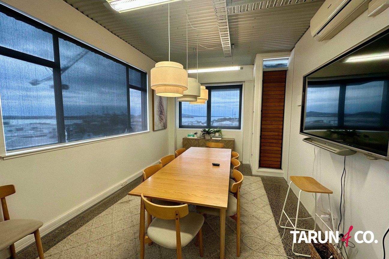 Views, Vibe & 350sqm of Wow – další