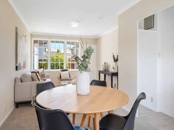 2/13 King Edward Avenue, Epsom