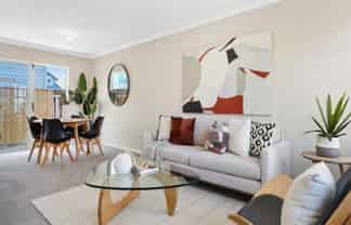 2/13 King Edward Avenue, Epsom