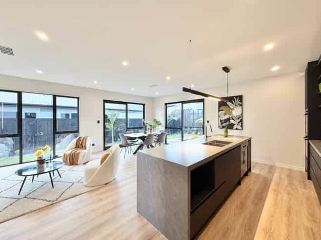 373 Te Taruna Drive, Milldale