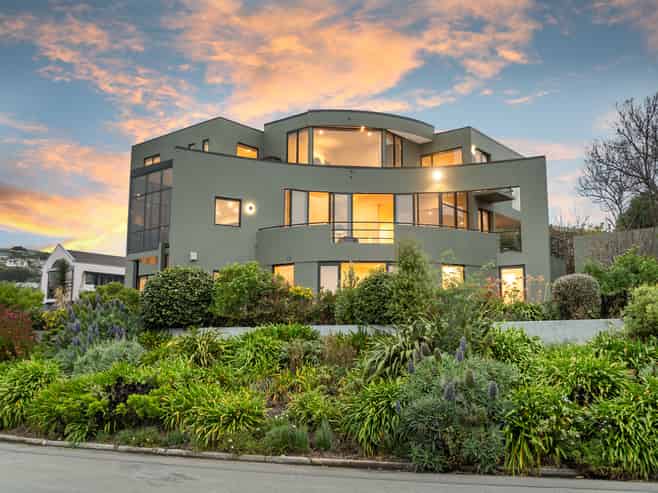 72 Glenstrae Road, Redcliffs