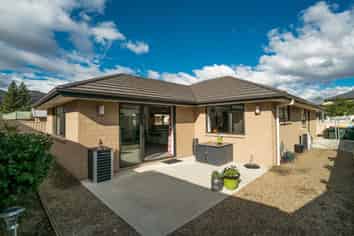 8B Mead Avenue, Cromwell
