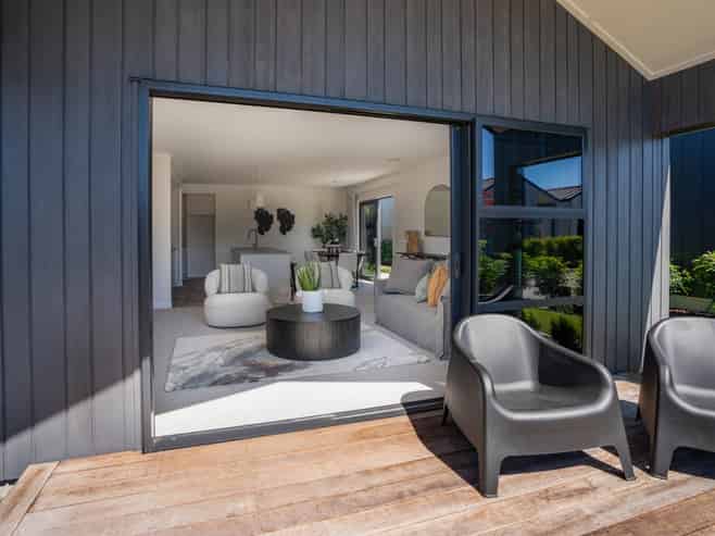 1 Sienna Way , Rangatira Park