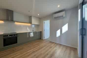 A/6 Reedland St, Jacks Point