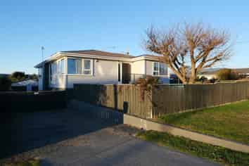 63 Donovan Rd, Paraparaumu Beach