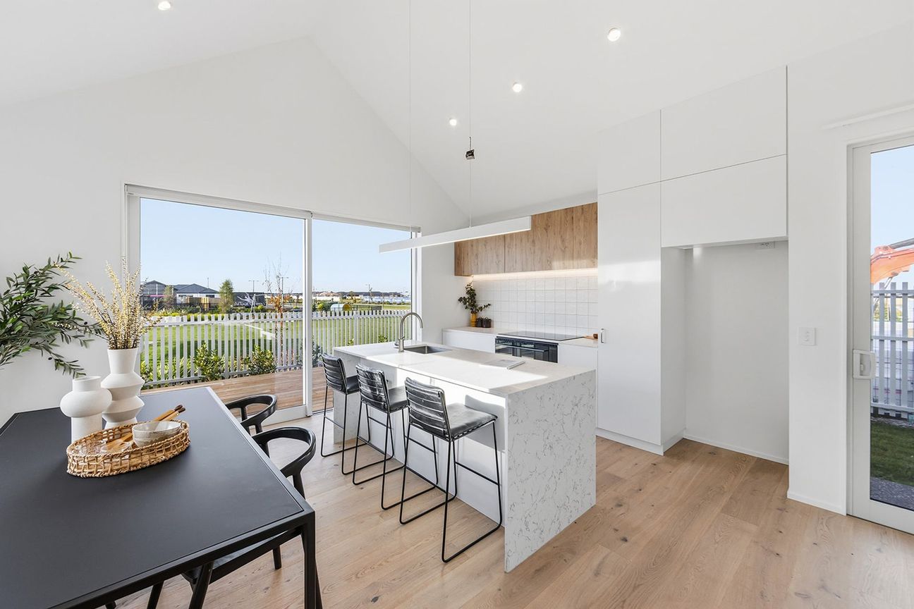 Award-Winning Design, Easy-Care Living - Vista 5