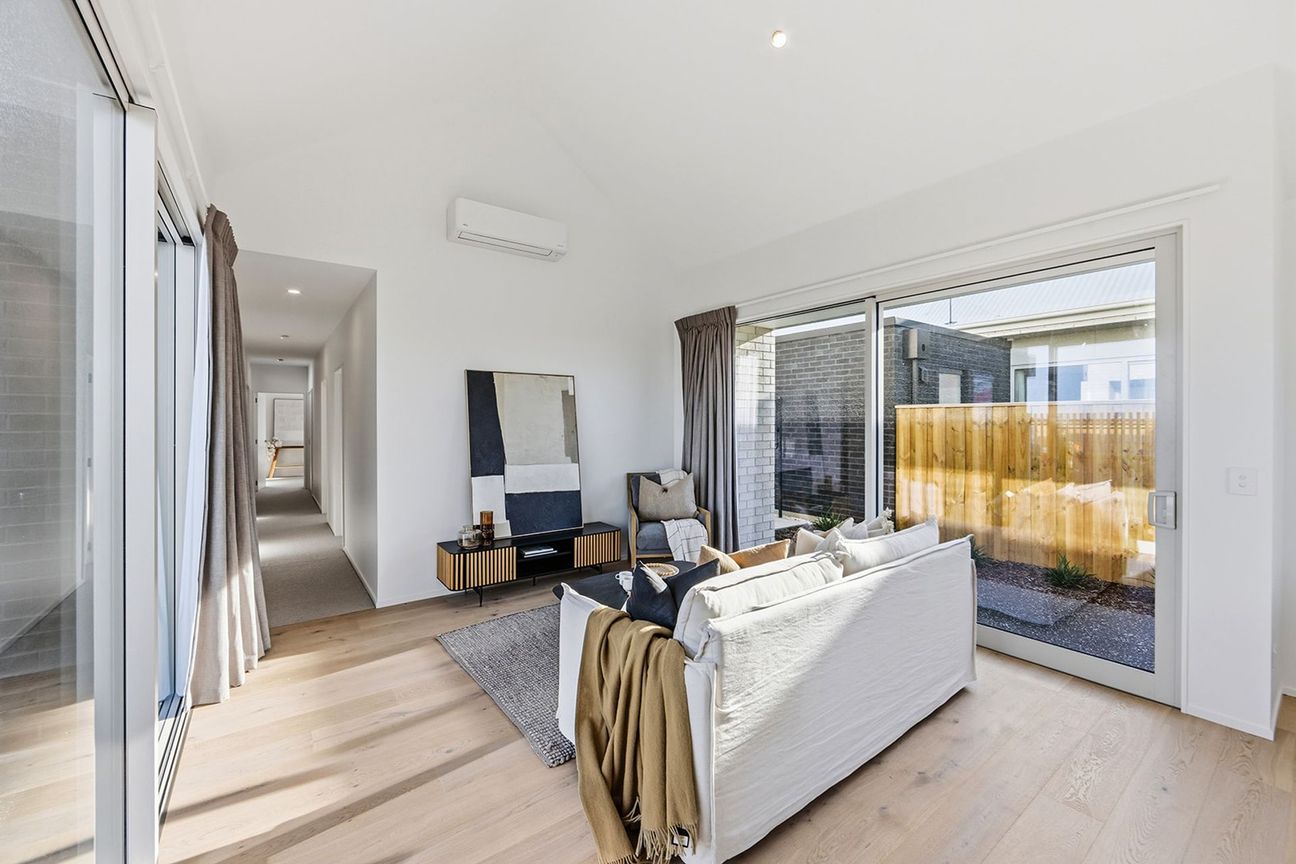 Award-Winning Design, Easy-Care Living - Vista 3