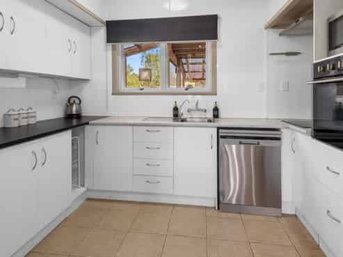 89 Great North Road, Kamo