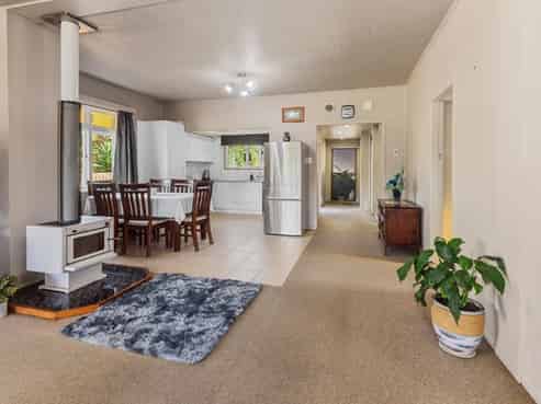 89 Great North Road, Kamo