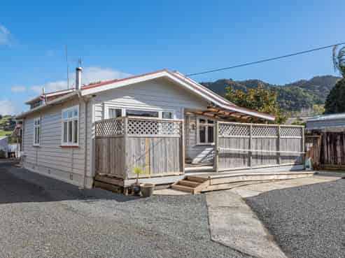89 Great North Road, Kamo
