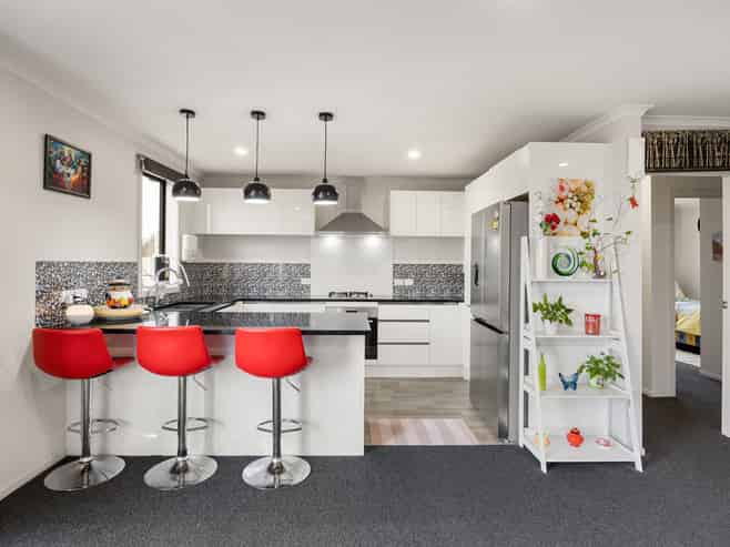 1 Sapling Lane, Glenview