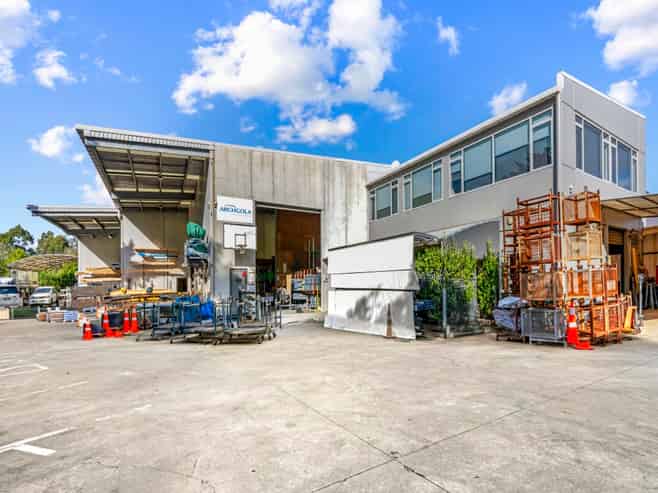Silverdale Standalone Industrial - 1,305m²