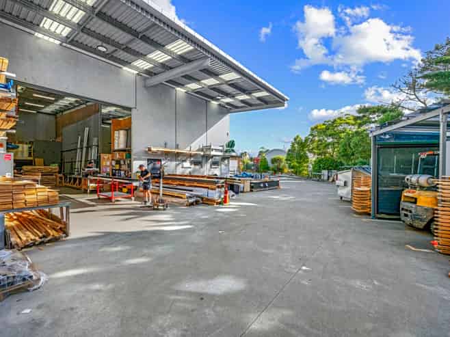 Silverdale Standalone Industrial - 1,305m²