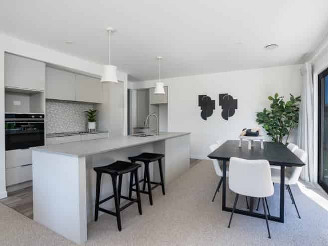 4 Sienna Way, Rangatira Park