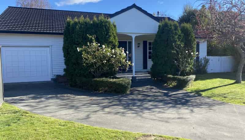 25 Kent Terrace, Taradale