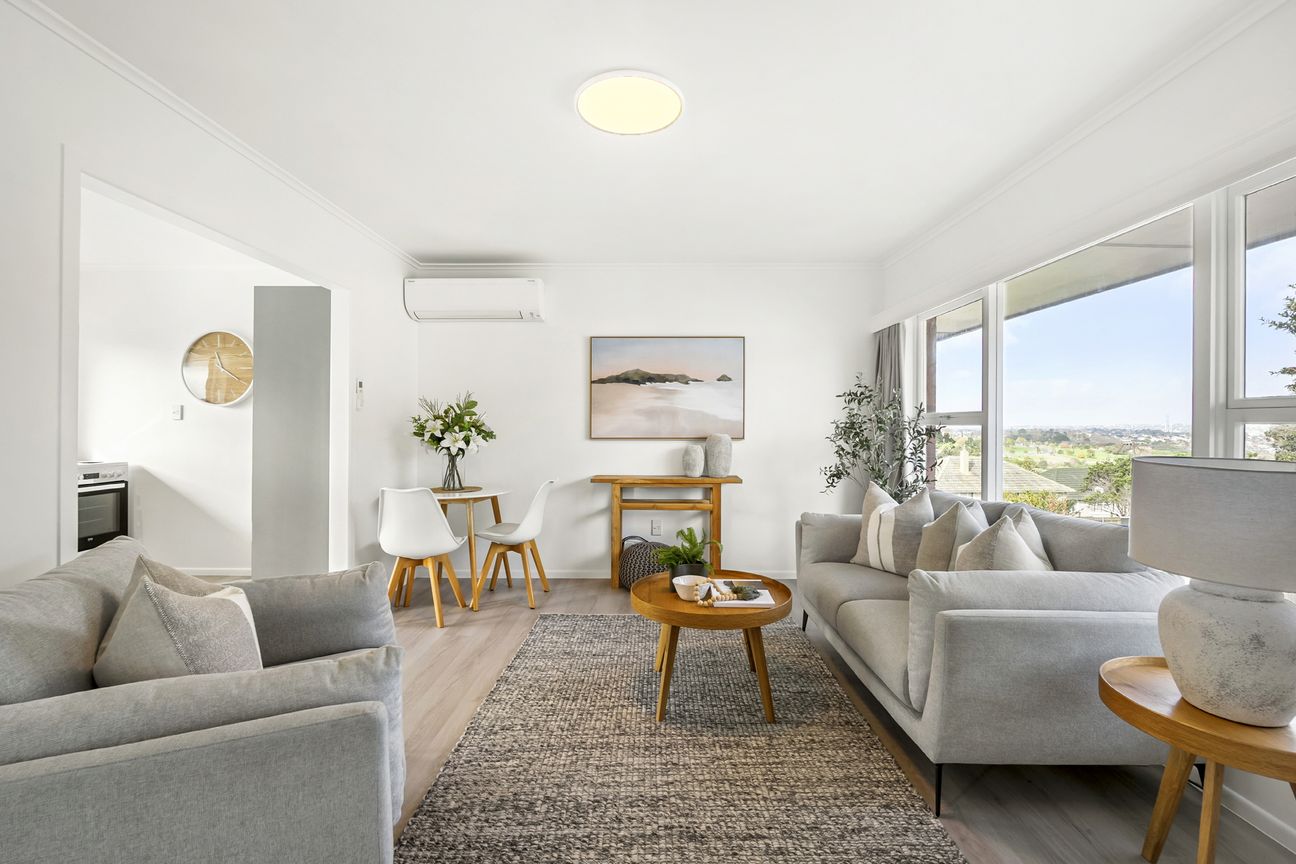 Exceptional Buying in a Blue-Chip Location - Mehr