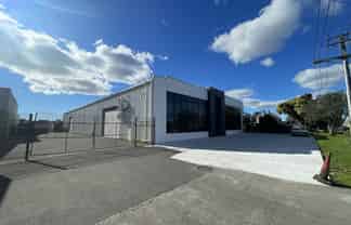 Refurbished Standalone Industrial with Secure Yard