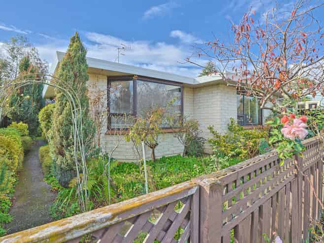 2 Danvers Street, Havelock North