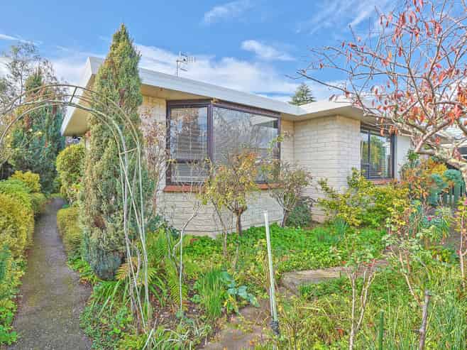 2 Danvers Street, Havelock North