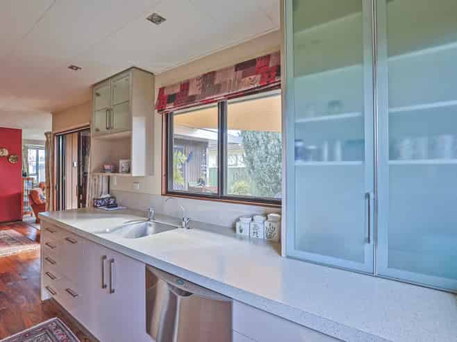 2 Danvers Street, Havelock North