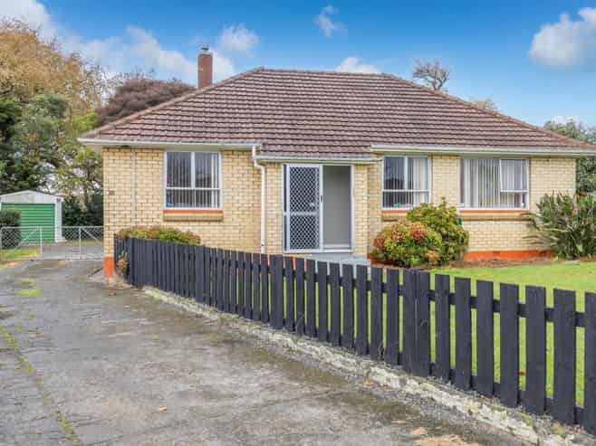 10 Chisholm Street, Huntly