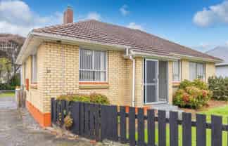 10 Chisholm Street, Huntly