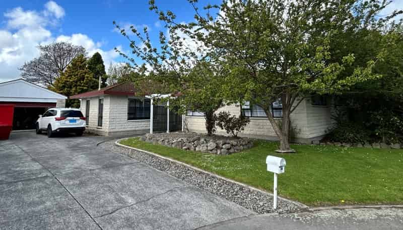 158 Amberley Avenue, Highbury