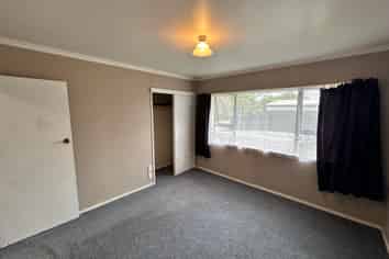 158 Amberley Avenue, Highbury