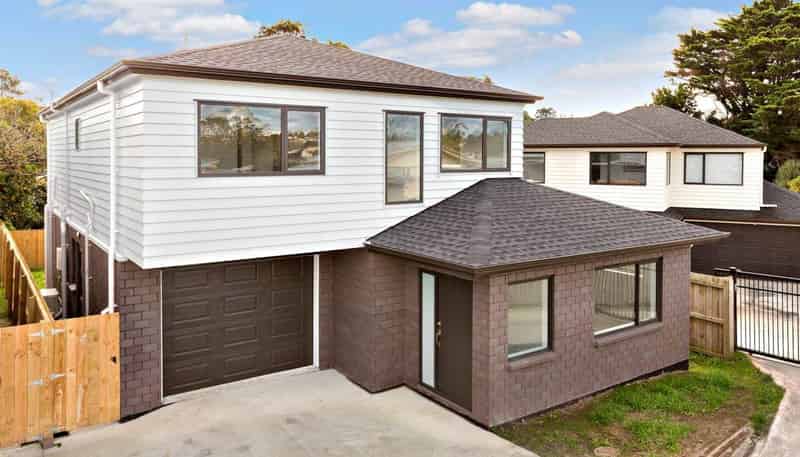 18B Riverpark Crescent, Henderson
