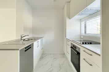 3/3 Fairdale Place, Birkdale