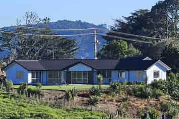 372 Whitehills Road , Dairy Flat