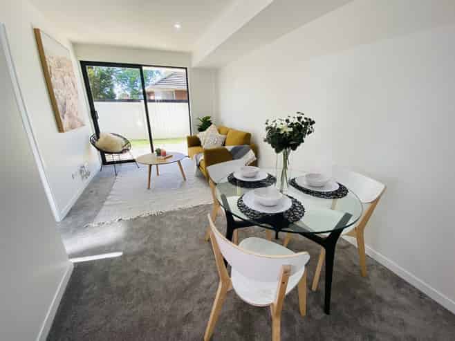 301/8 Gray Ave, Mangere East