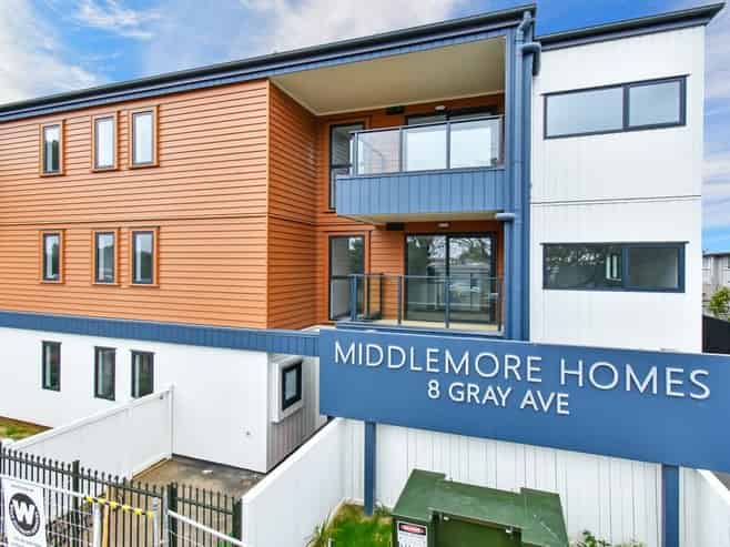 301/8 Gray Ave, Mangere East