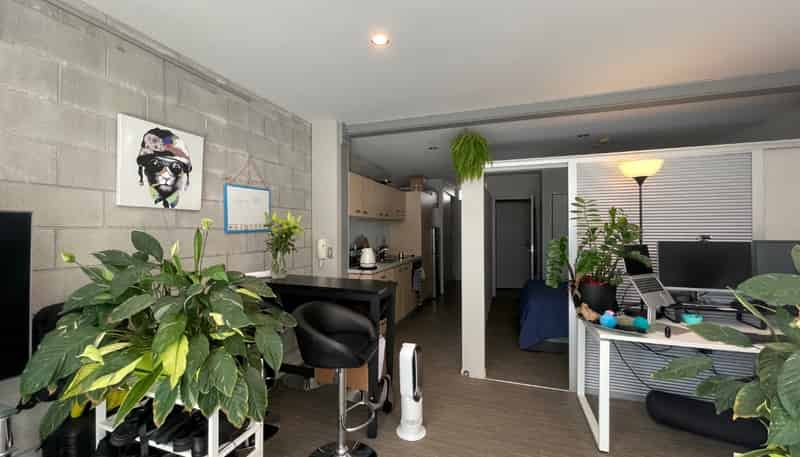 2/143 Carlton Gore Road, Newmarket