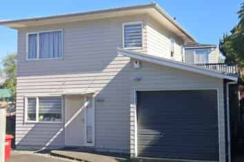14A Woodstock Road, Forrest Hill