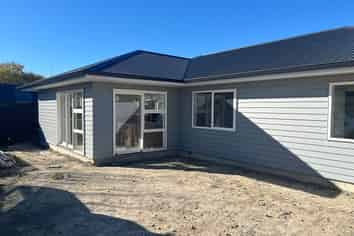 a/17 Hollows Crescent, Takaro