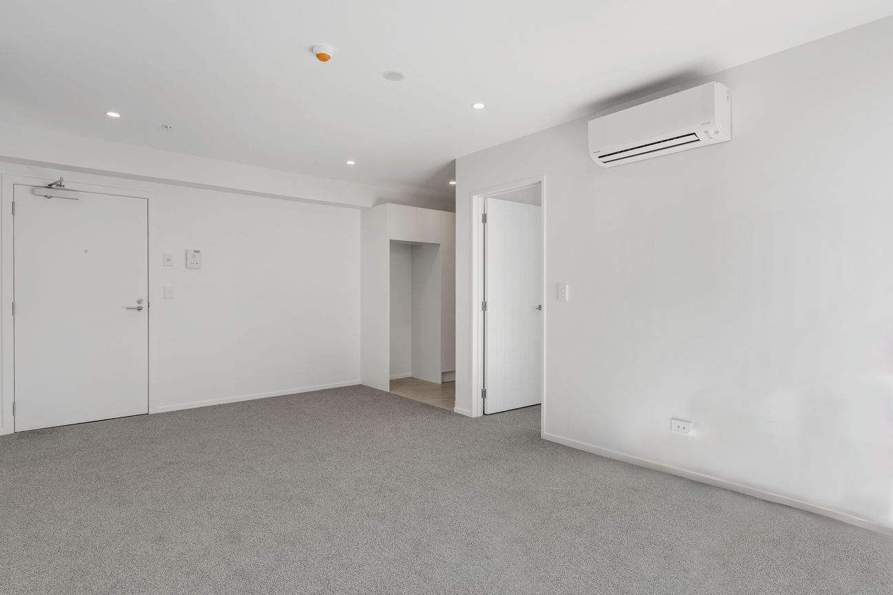 Rare Whole-Building Investment, 32 Apartments - Vista 6