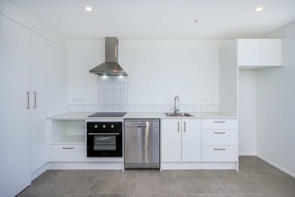 Rare Whole-Building Investment, 32 Apartments - Vista 4