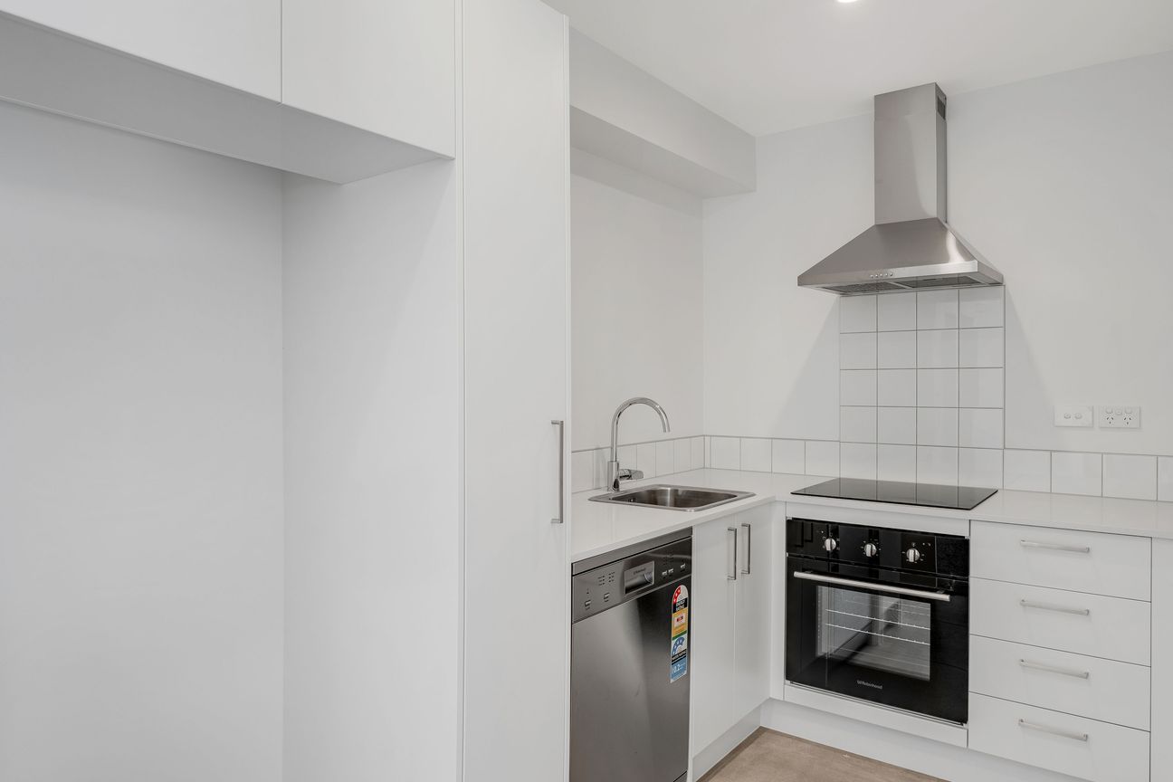 Rare Whole-Building Investment, 32 Apartments - Altro