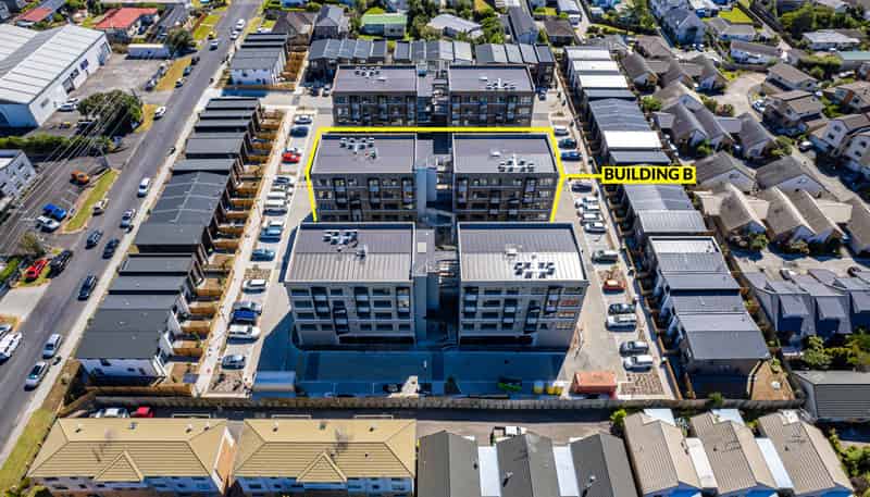5 Rauemi Way, Te Atatu South