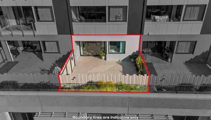 204/8 Waikumete Road, Glen Eden