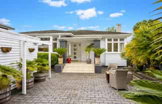 19 Alba Road, Epsom