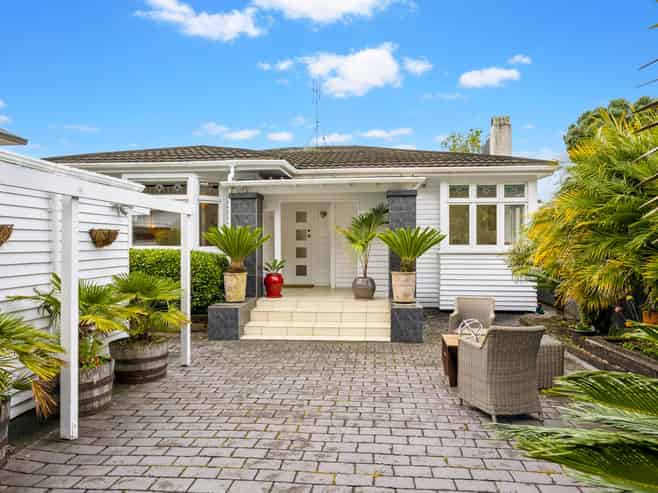19 Alba Road, Epsom