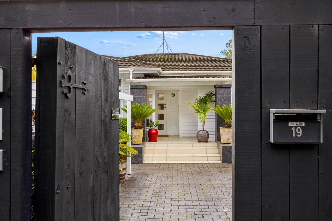 Character home in coveted DGZ - Ansicht 5