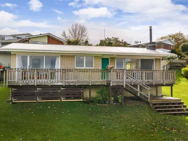 113 Kingsford Place, Thames