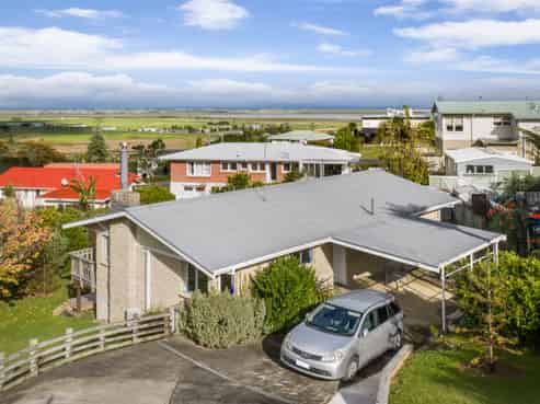 113 Kingsford Place, Thames
